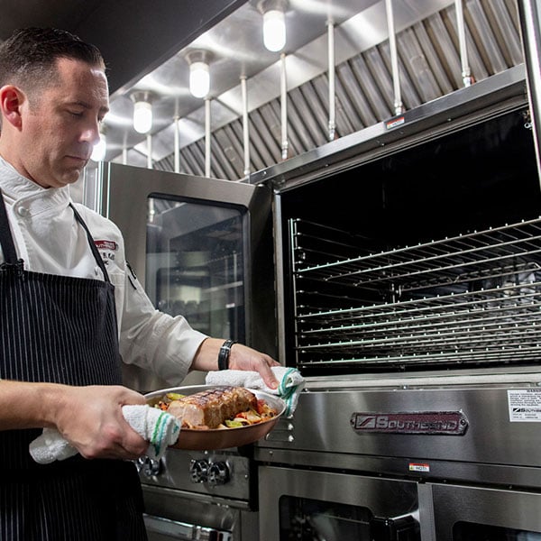 SOUTHBEND_CONVECTION_OVEN_1_600X600